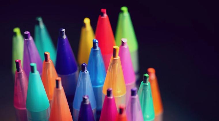 Lápices de colores, símbolo de la inclusión en la Fundación Ángel Linares